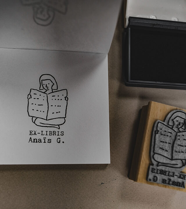 Tampon en Bois Ex-libris "Liseuse"