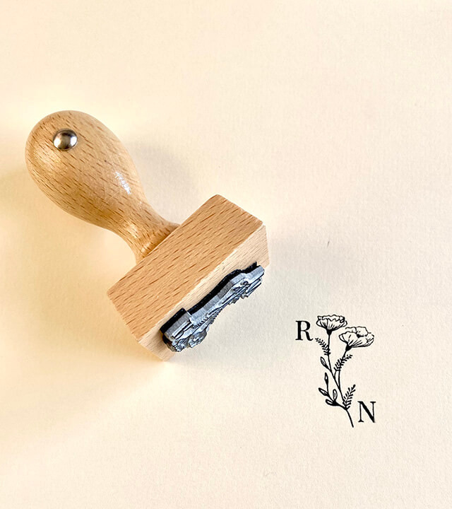 Tampon en Bois Personnalisé taille Maxi. 40 x 30 mm