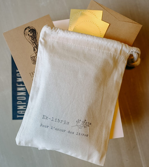 Timbre à sec Ex-libris modèle "Pivoine"