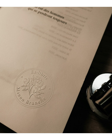 Timbre à sec Ex-libris modèle "Pivoine"