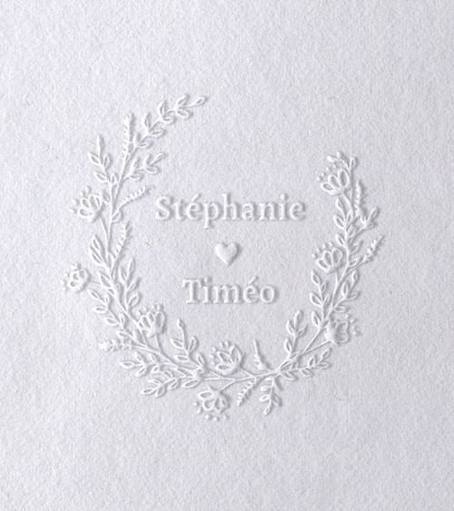 Timbre à sec Initiales couronne et prénoms pour embosser vos faire-parts.