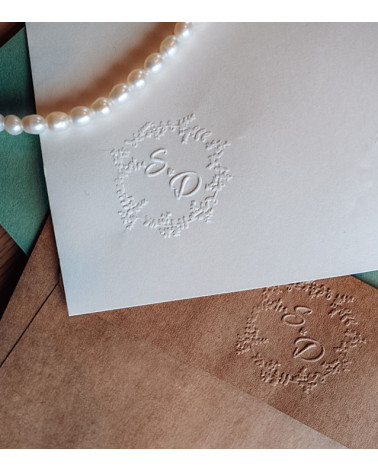 Timbre à Sec Initiales Mariage | N° 9