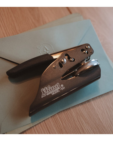 Timbre à Sec Initiales Mariage | N°15