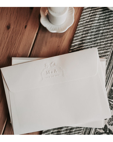 Timbre à Sec Initiales Mariage | N°17