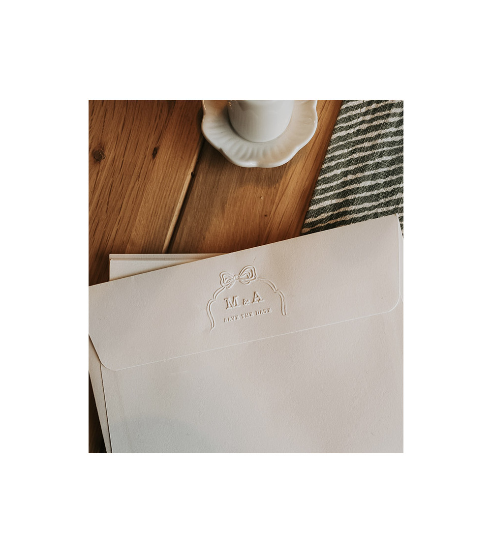 Timbre à Sec Initiales Mariage | N°17