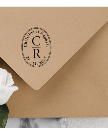Tampon Mariage avec prénoms et date pour tamponner vos faire-parts et papeterie.