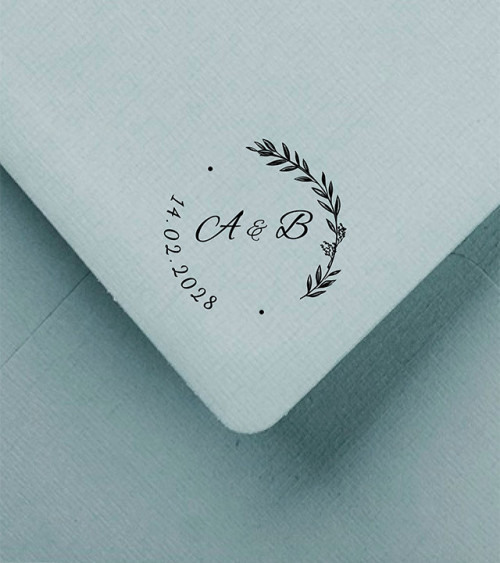 Tampon Mariage Couronne avec initiales et la date.