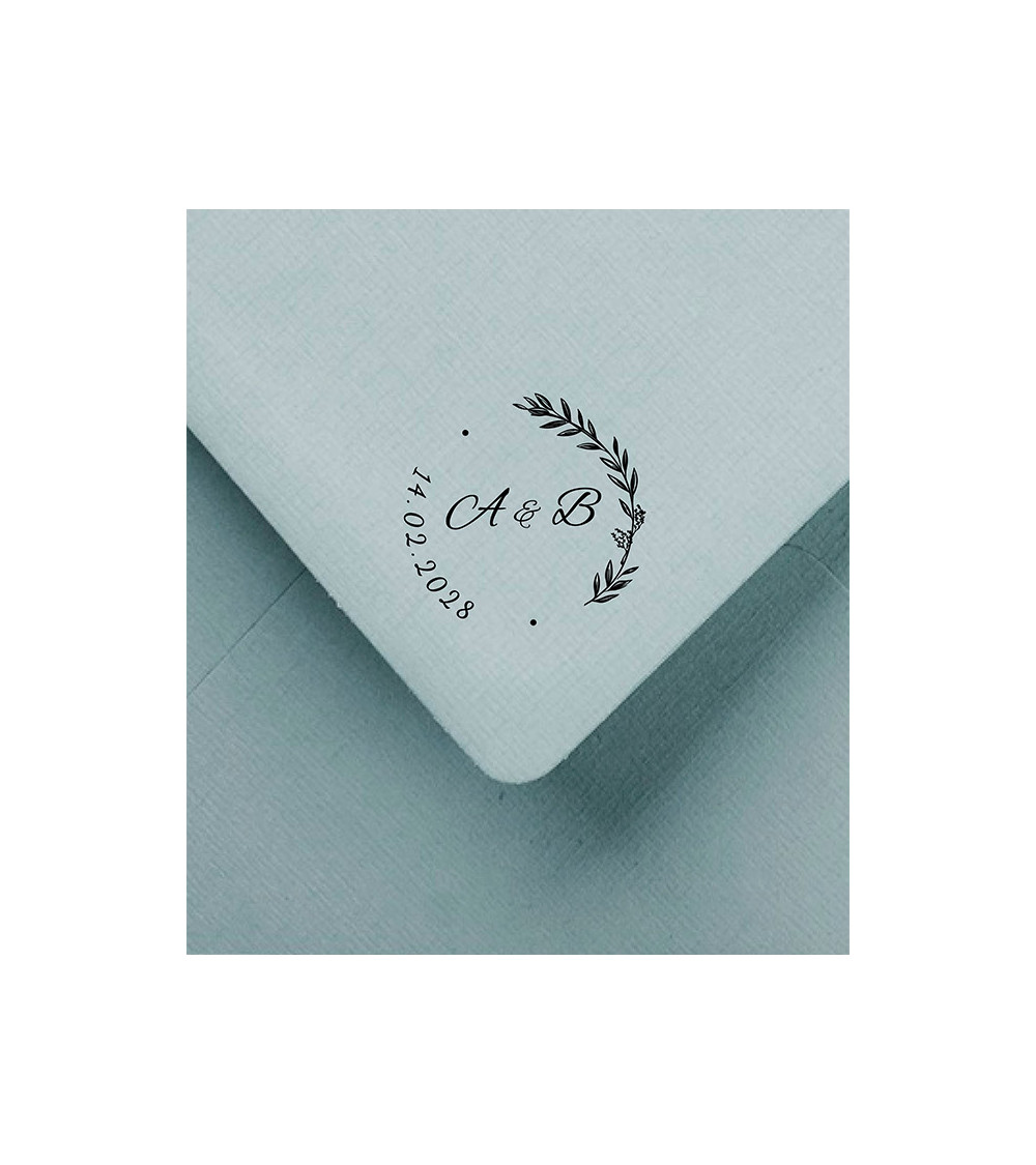 Tampon Mariage Couronne avec initiales et la date.