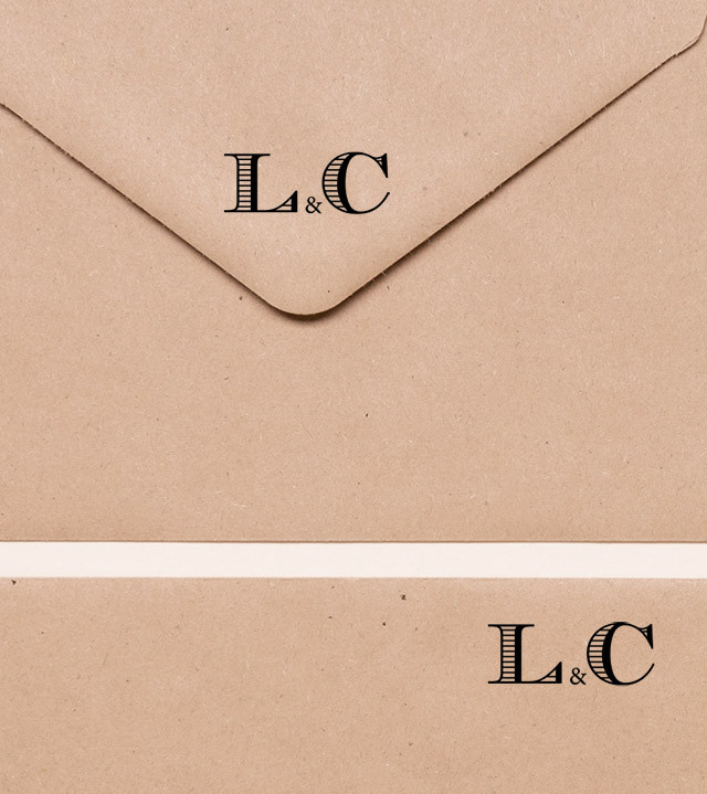 Tampon Mariage avec vos initiales stylisées vos faire-parts.