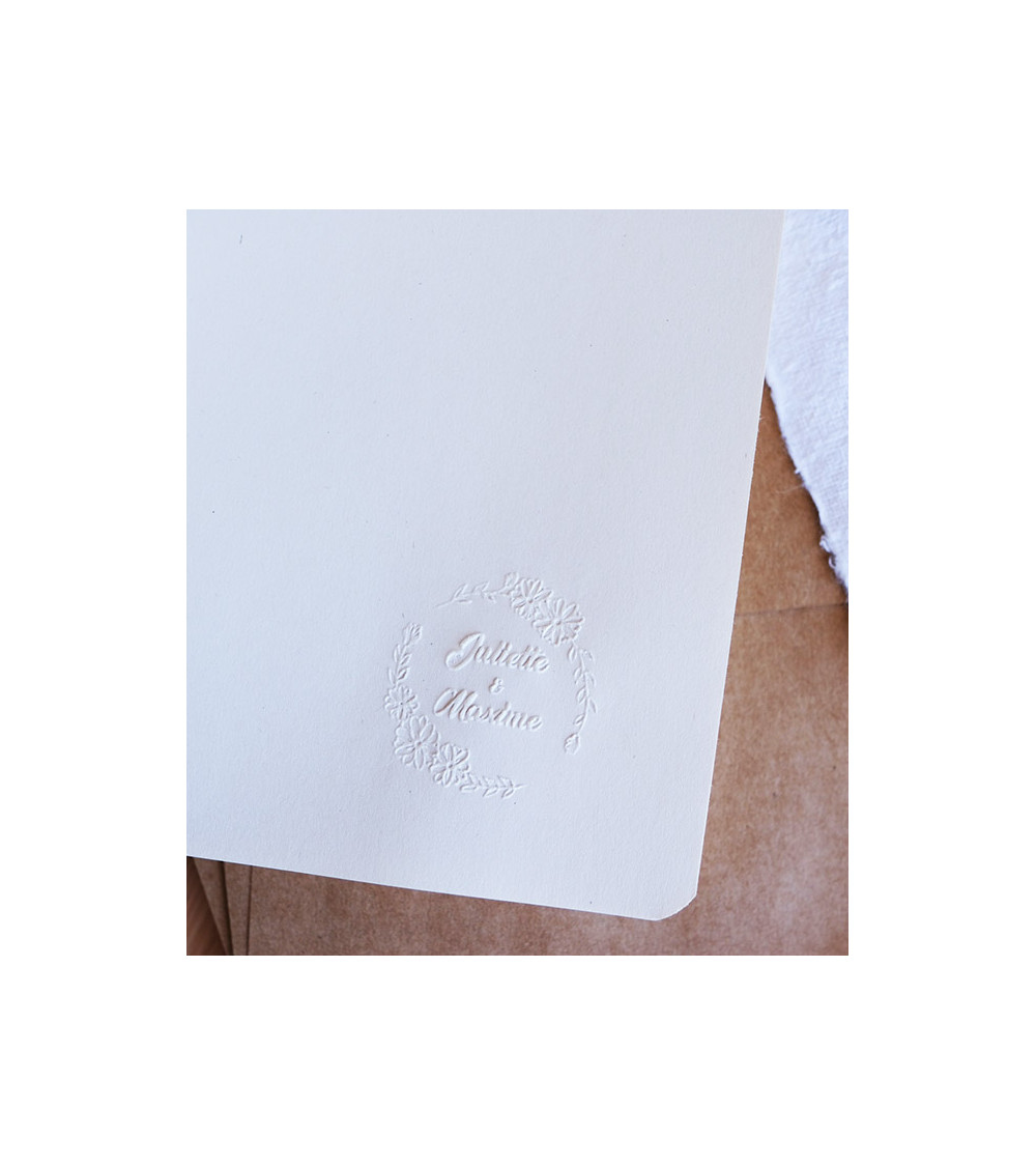 Timbre à sec pour marquer vos faire-parts de mariage