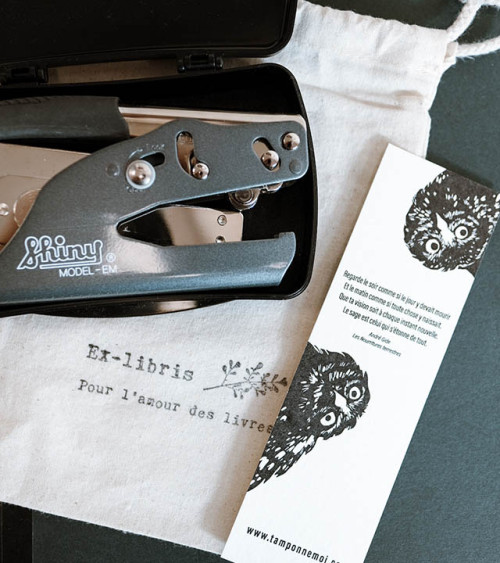 Timbre à sec Ex-libris modèle "Aileron"
